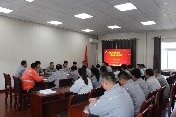 【理論宣講】鑫巖石料開展“黨建引領(lǐng)把方向，凝心聚力促發(fā)展”宣講活動(dòng)