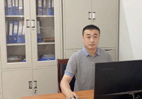 《以你我青春妙筆，書寫辰龍?jiān)娨馕恼隆?甘  霖